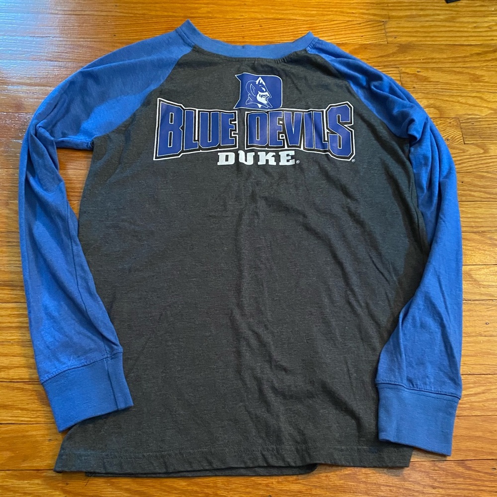 Size Medium Long Sleeve Duke Blue Devils T-Shirt